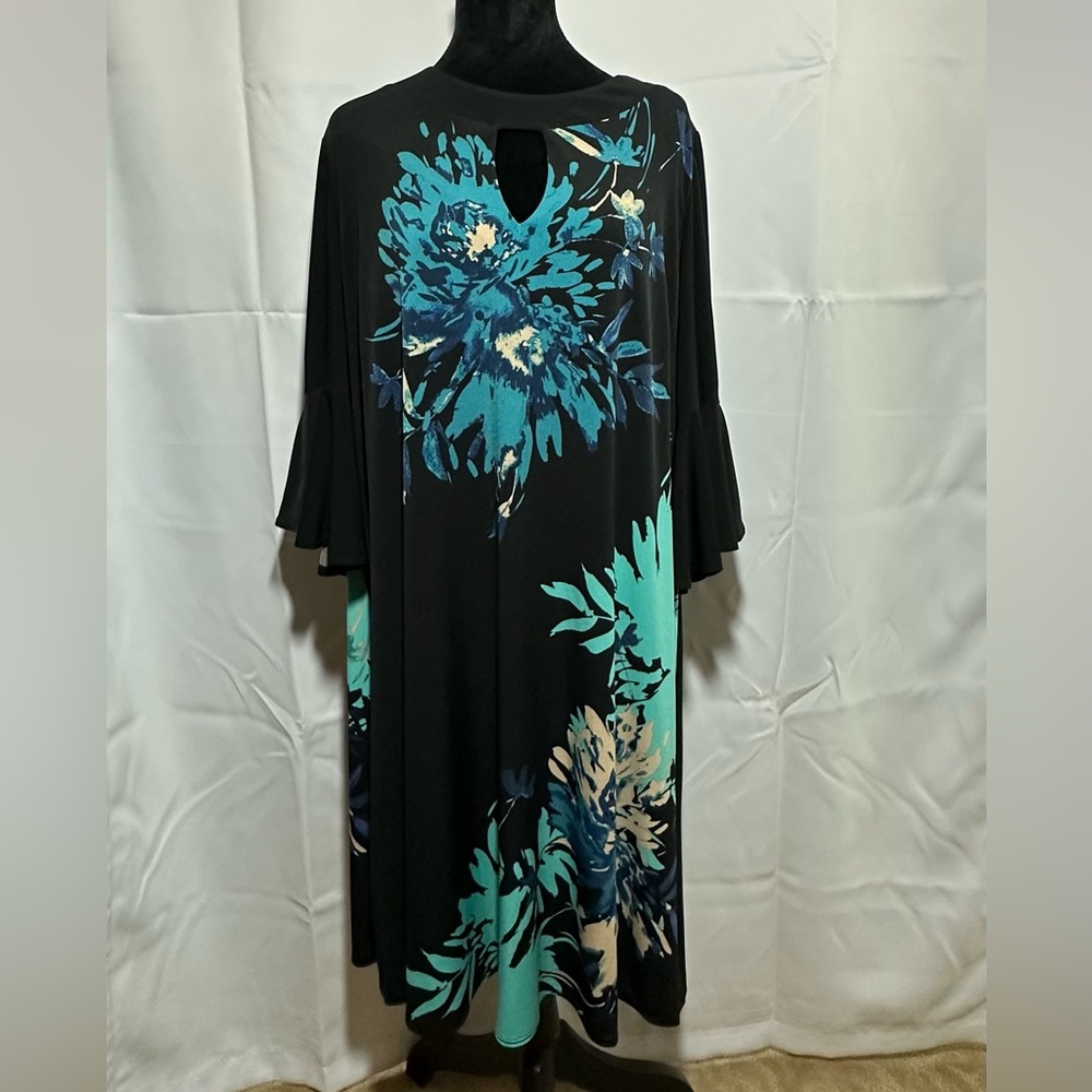 EUC MIDI dress with bell sleeves